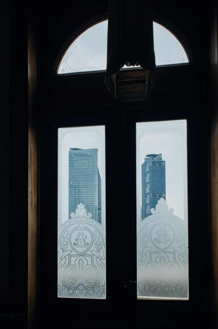 Photograph from the cdmx22 series by Kaz Lewis
