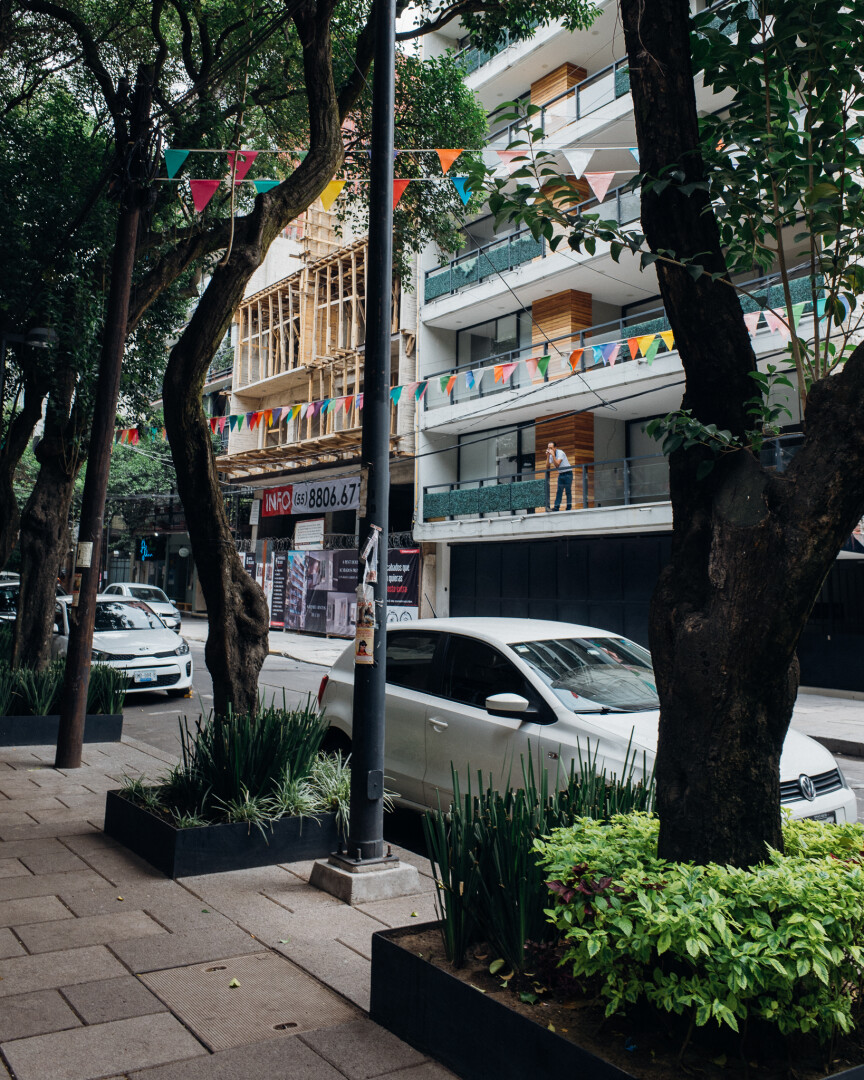Photograph from the cdmx22 series by Kaz Lewis